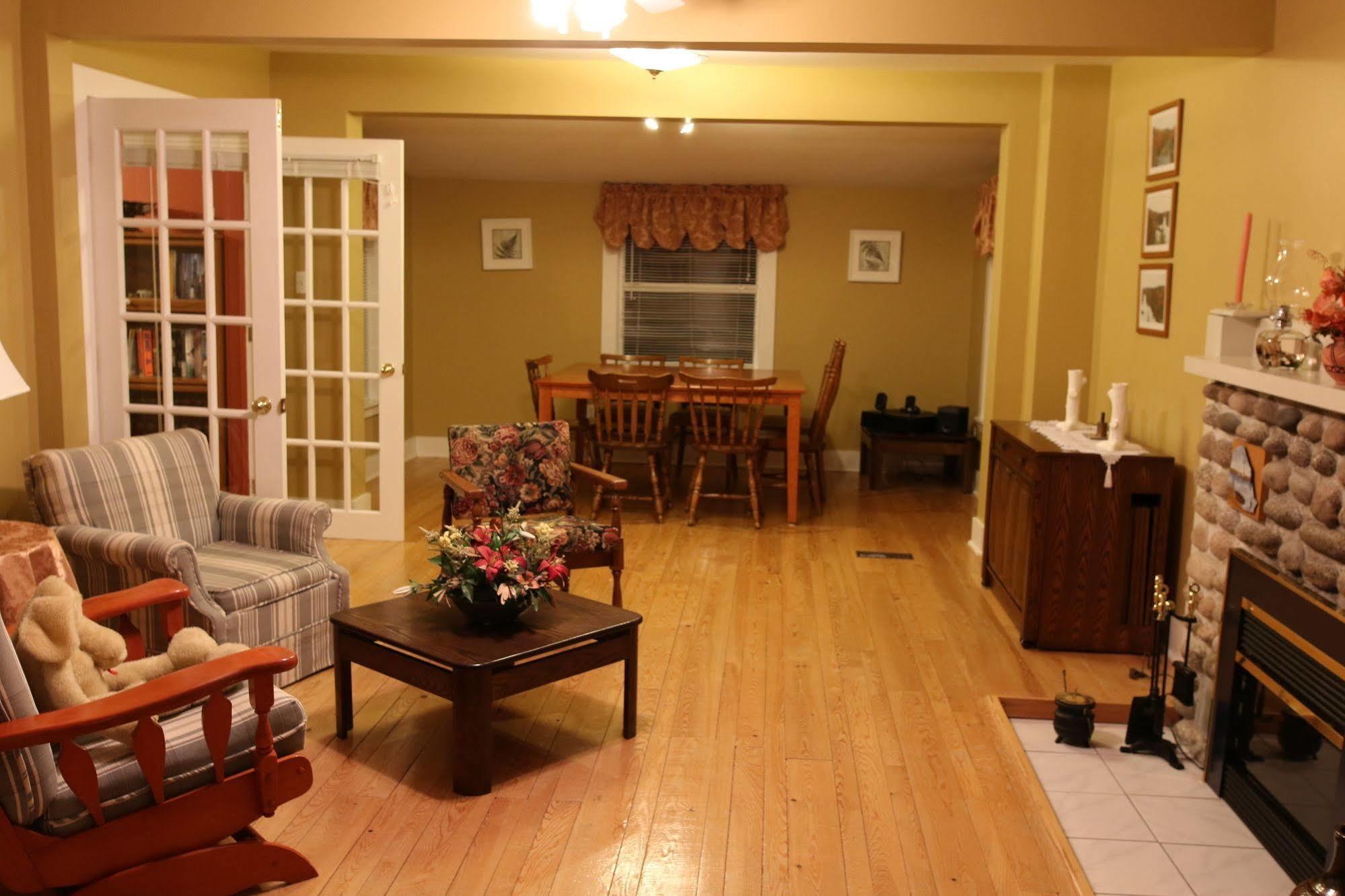 Anchorage House And Cottages ハリファックス エクステリア 写真