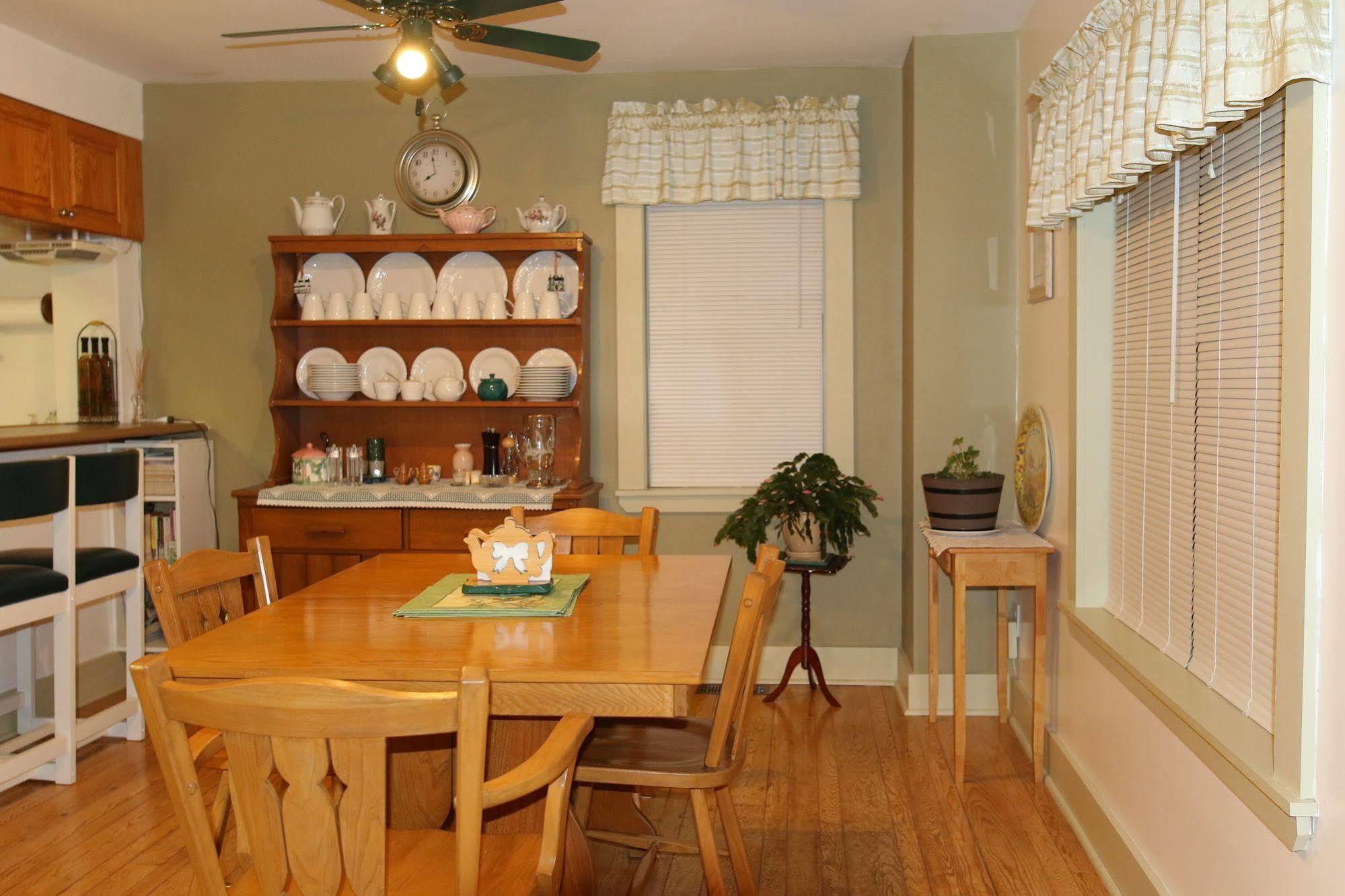 Anchorage House And Cottages ハリファックス エクステリア 写真