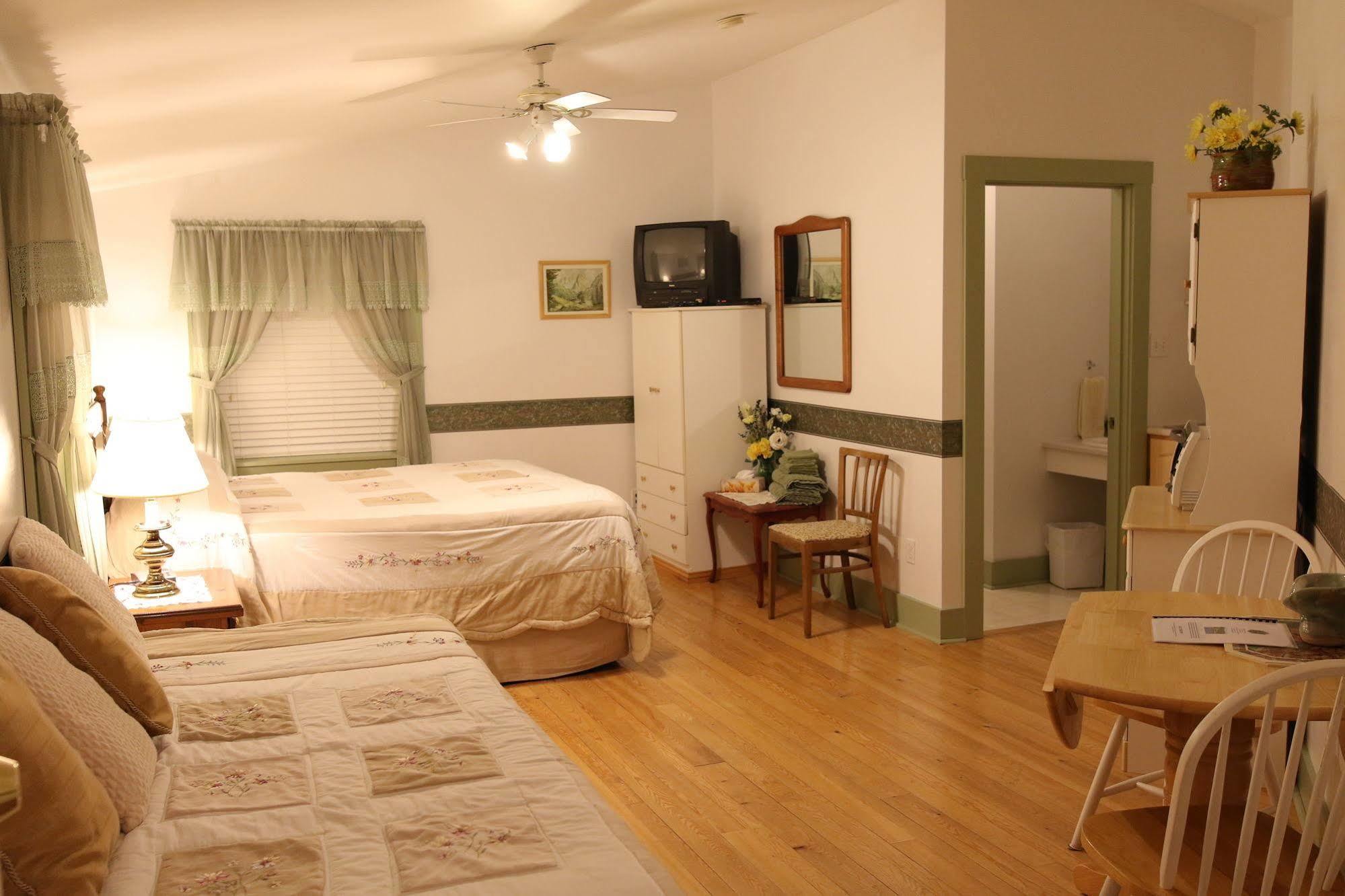 Anchorage House And Cottages ハリファックス エクステリア 写真